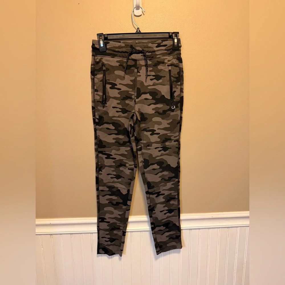 NWOT GAP‎ Gray Camouflage Joggers